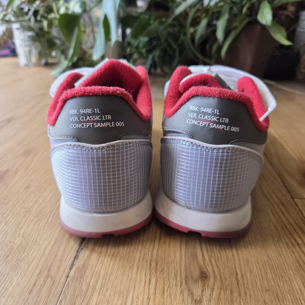 Reebok White and Red Athletic Shoes - Picture 4 of 8